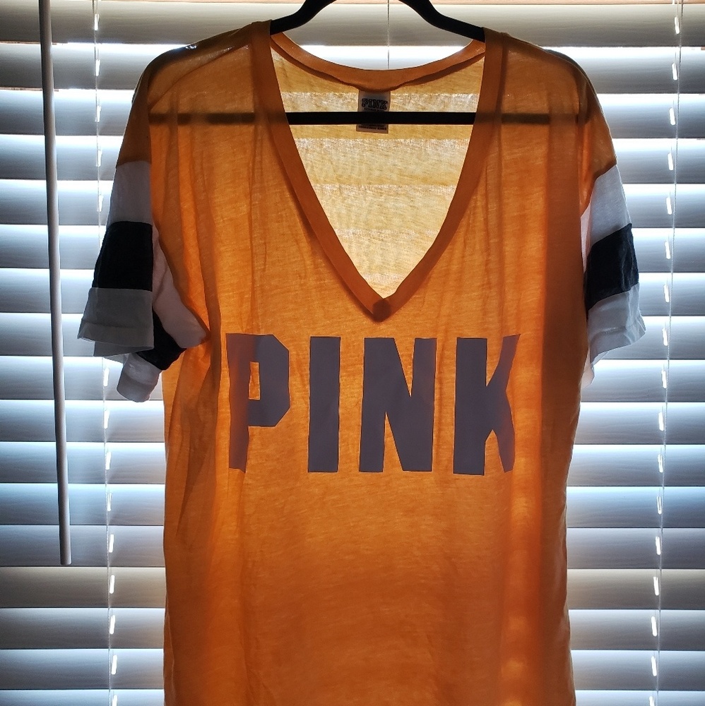 VS Pink T shirt